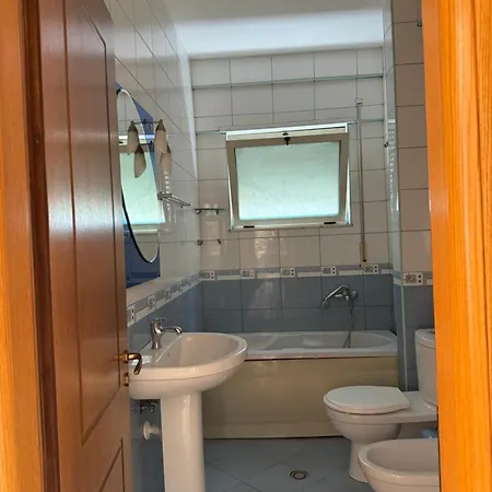 アパート Blehami_entire_apartment ベラト